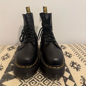 Dr Marten Jadon 3 boots size woman 8